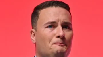 إضراب الأطباء يكبد بريطانيا خسائر مالية بـ250 مليون إسترليني ويجبر وزير الصحة على تقديم اعتذار 1